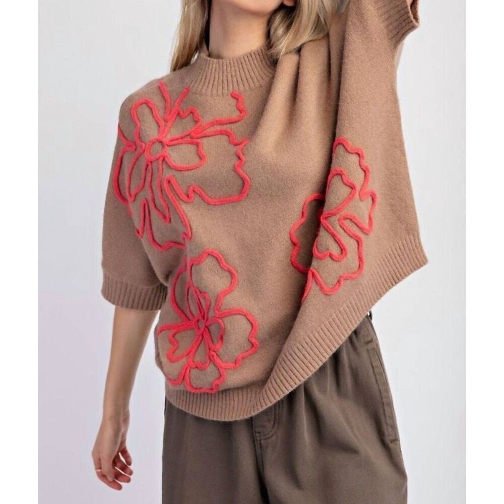 Easel Los Angeles Brown Sweater with Red Floral Appliqué – Size S